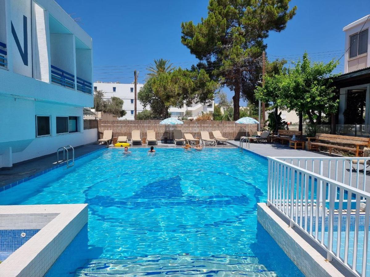 Nereus Hotel 파포스 외부 사진