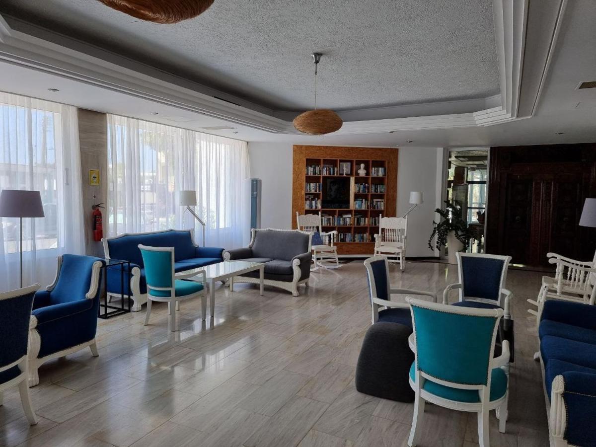 Nereus Hotel 파포스 외부 사진