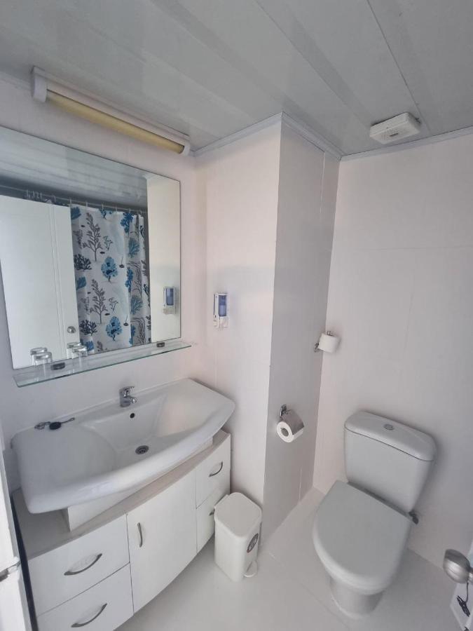 Nereus Hotel 파포스 외부 사진